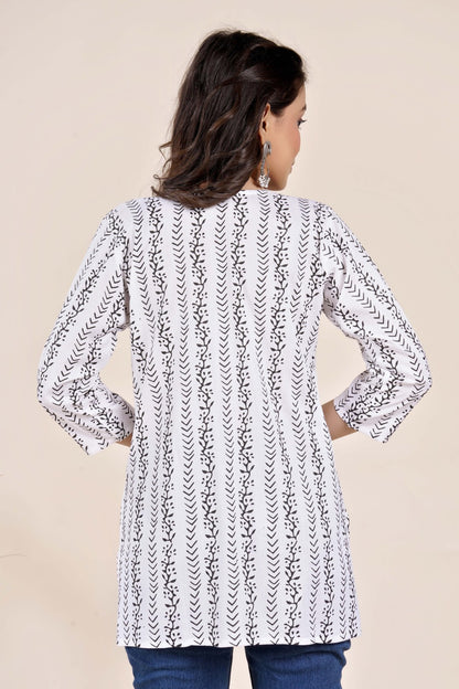 "Trendy Delta Fabric Tunic for Women – Skin-Friendly & Wrinkle-Free"